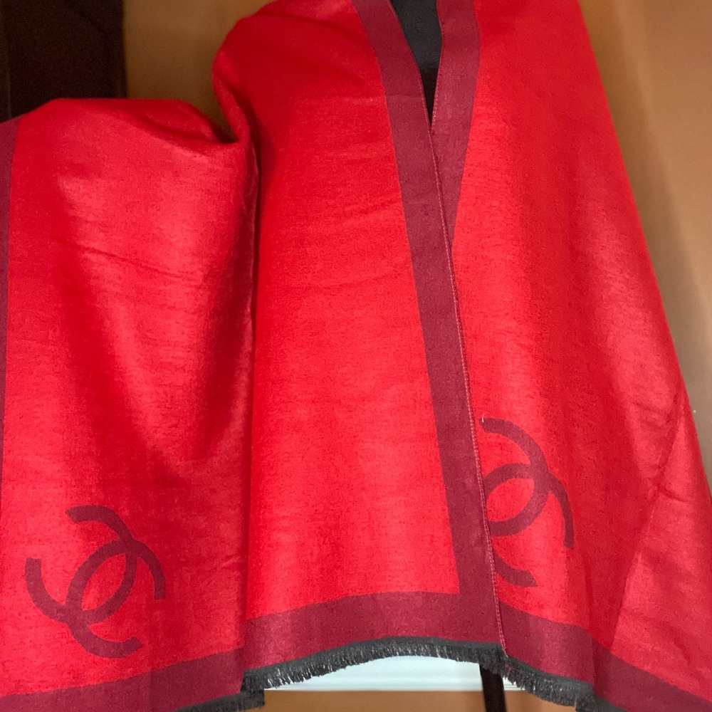 ❤️Chanel wrap/scarf